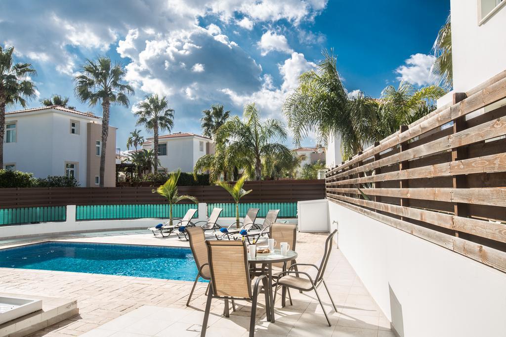 Halle Villa Protaras Rum bild