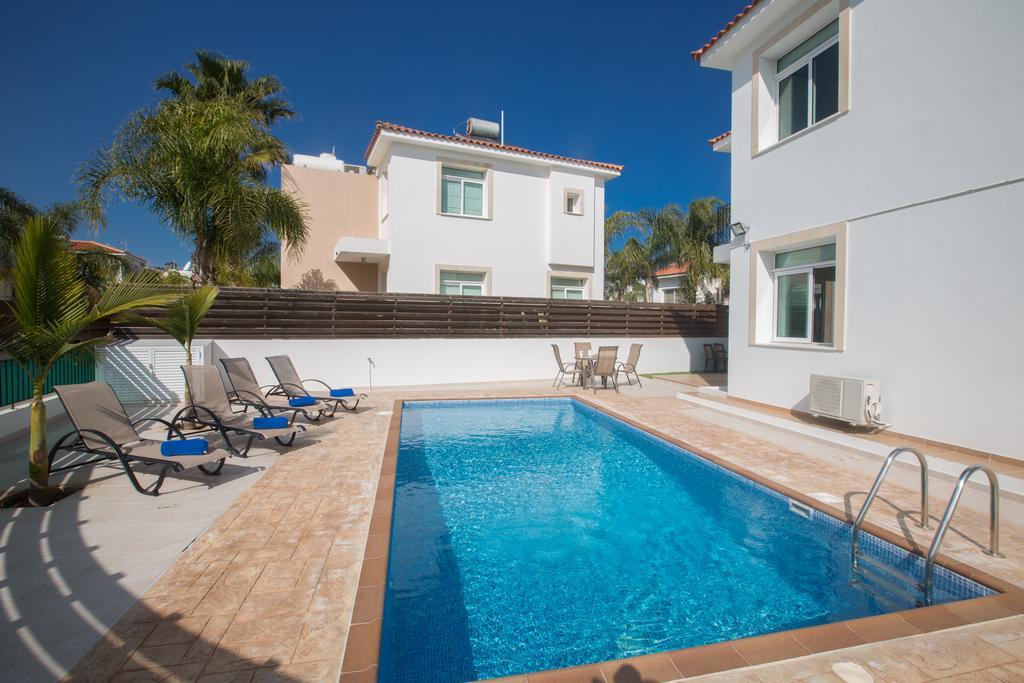 Halle Villa Protaras Rum bild